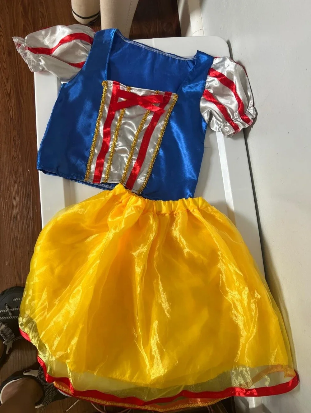 Snow White Costume for Girls Size 3 to 5 Years (2 Pieces)